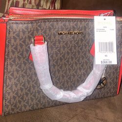 Michael Kors Messenger Bag