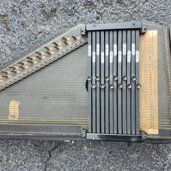 Oscar Schmidt Autoharp - Made in USA  