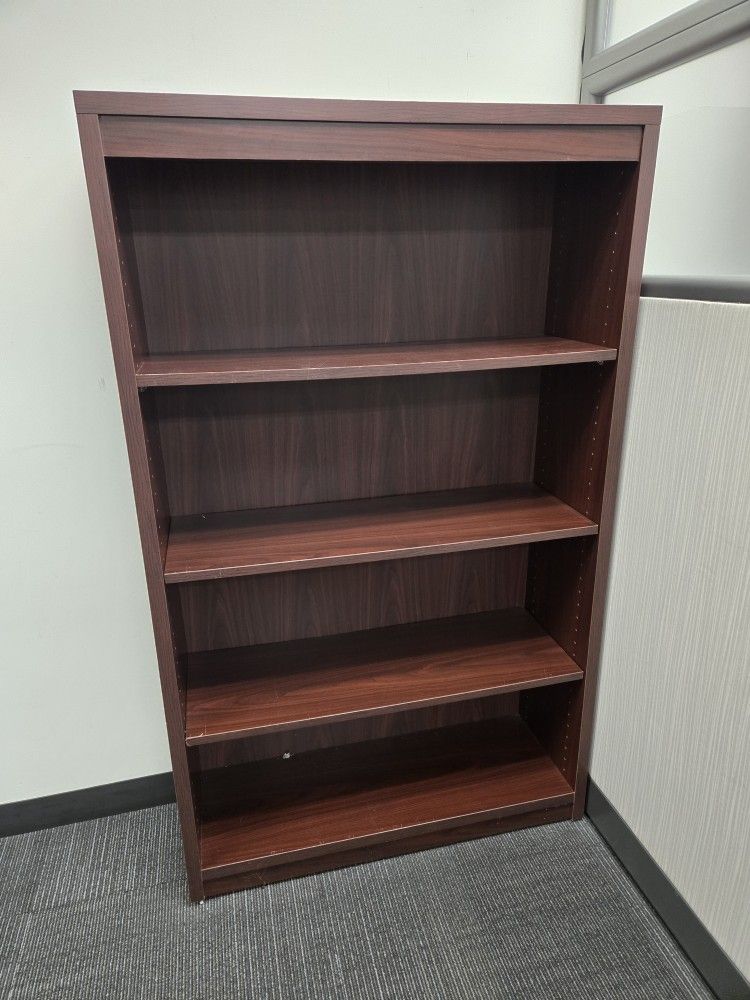 Solid Wood Bookshelve In Good Conditions