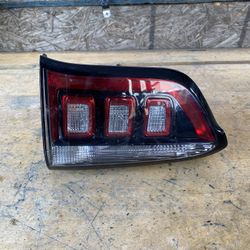 2017,2018,2019,2020,2021,2022,2023,2024 Jeep Compass Driver Side Inner Tail light