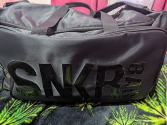 SNKR BAG Black Duffel Sneaker Bag