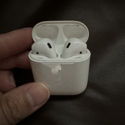 Apple AirPods 2nd Generation