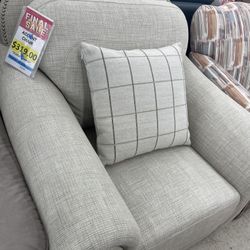 Accent Chair Cash