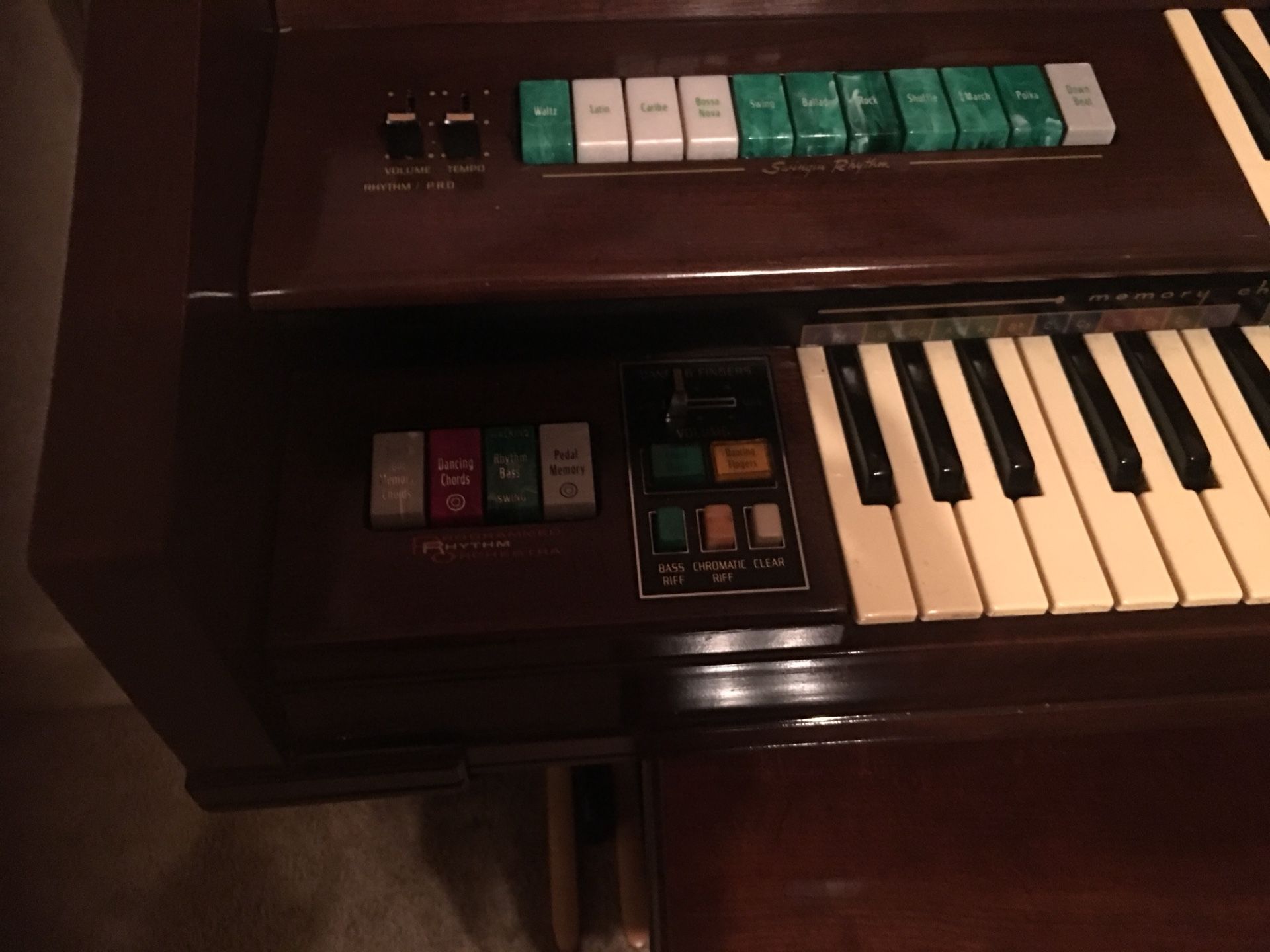 Wurlitzer funmaker deluxe electric Organ. ***REDUCED PRICE***. In Great Shape.
