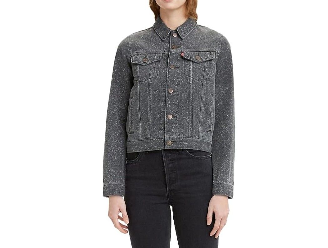 NWT $79.50 Levi's Original Trucker Gray with Bleached Dots Demin Jean Jacket* Gorgeous new with tags.
* Jean jacket sports a slightly cropped length f