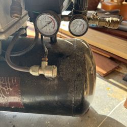 Central Pneumatic Hot Dog  Air Compressor