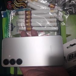 Samsung Galaxy S25 Plus $700