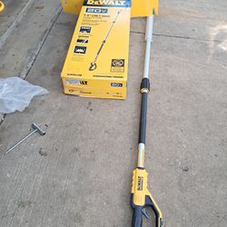 Dewalt 20v Extended prunner new only tool $150;price is there firm/ nueva solo herramienta precio firme $150