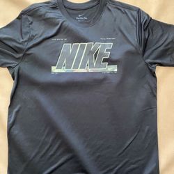 Nike Dri-Fit Shirt – Size Large