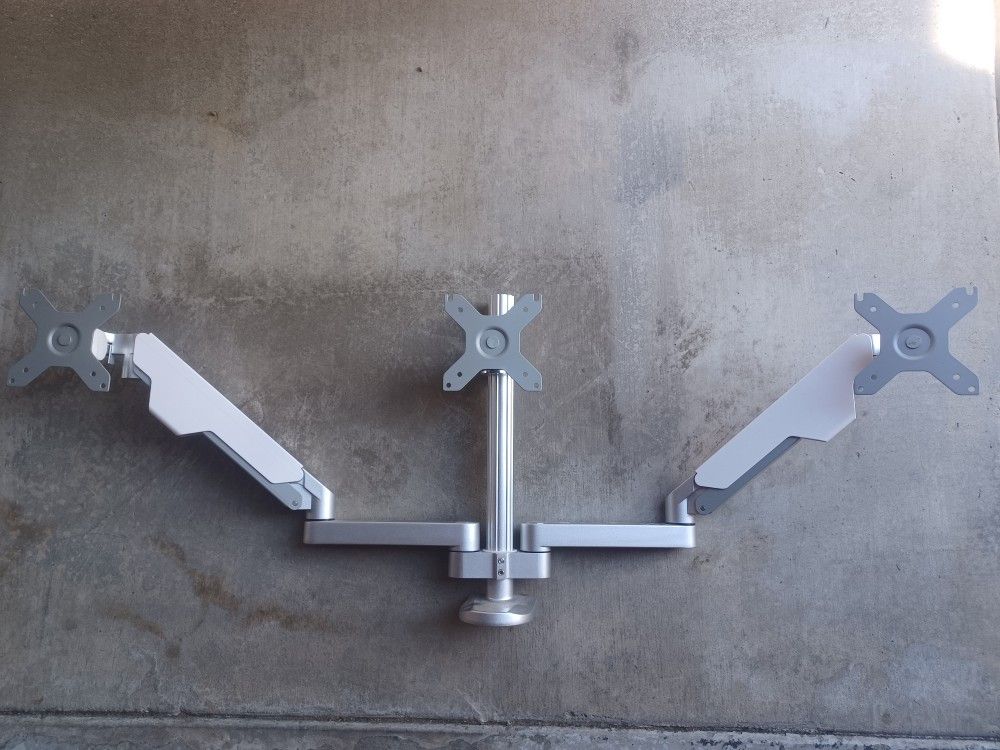 Computer Desk  Triple Monitor Mount 