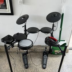 Simmons Electric Drum Set 