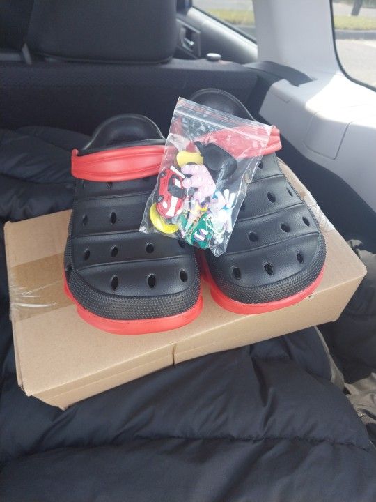 Red and Black Croc Clogs 4 in Mens 5.5 in Womens