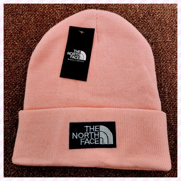 THE NORTH FACE BEANIE HAT. 