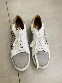 Steve Madden Women's White/Gray Studded Snakeskin Low Top Lace-Up Sneaker