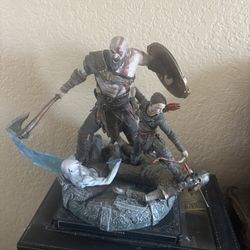 Kratos Statue