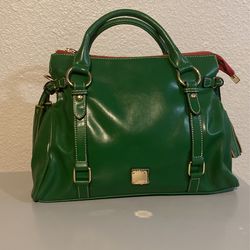 New Green, vegan leather handbag