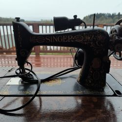 Antique Singer Sewing Machine 
