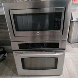 Oven and microwave combo
