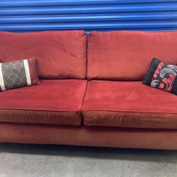 Comfy Red Couch (free delivery)