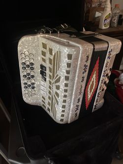 SofiaMari Accordion Two Tone
