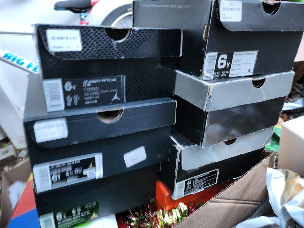 Sneaker Boxes