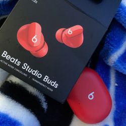 Beats Studio Buds Red