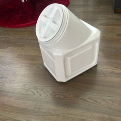 Pet Food Storage 