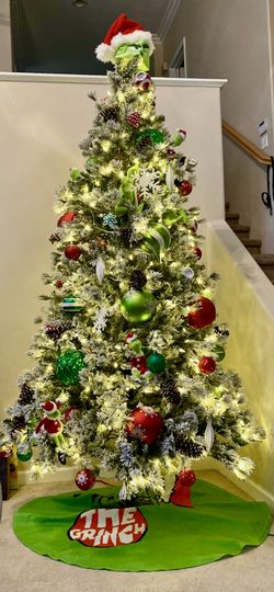 The GRINCH Christmas Tree Bundle.