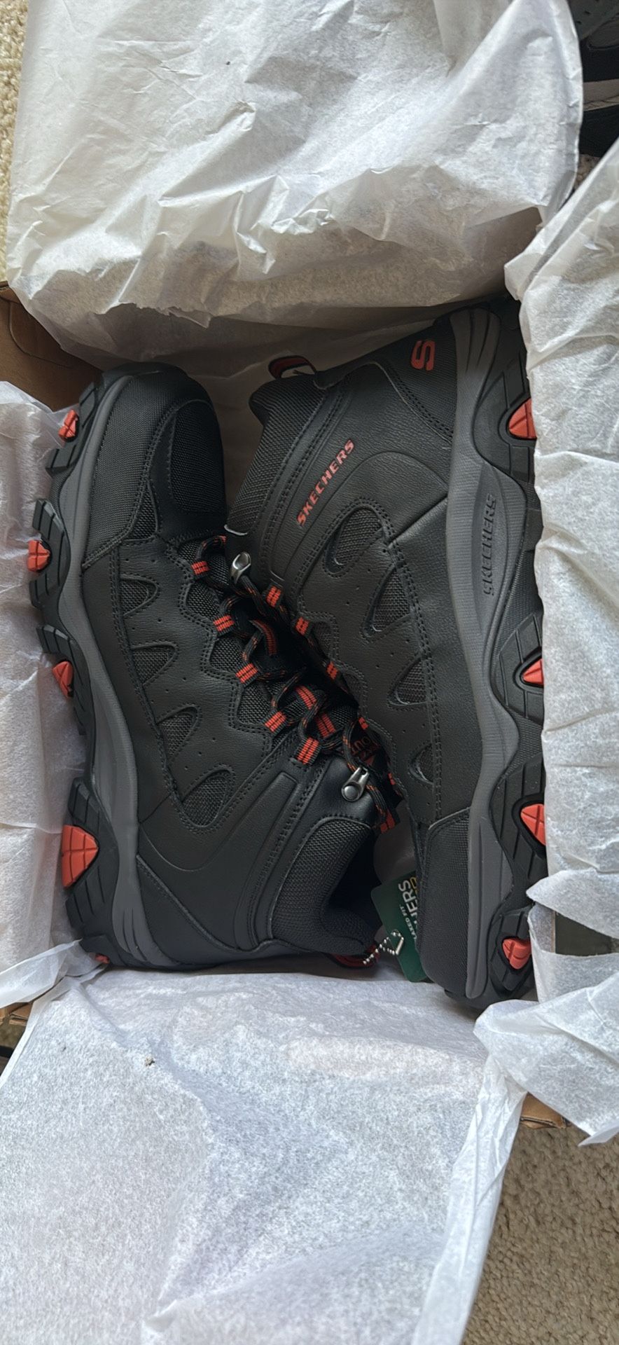 Skechers Outdoor Relaxed Fit Men’s Boots Size 13