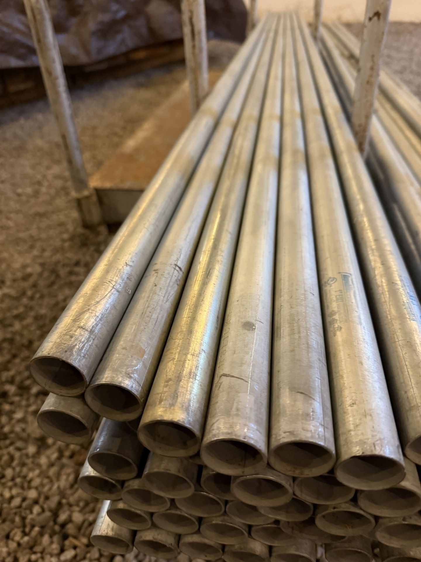 EMT 1” Bundle Of 10 Pcs Electrical Conduit Poles / Pipe