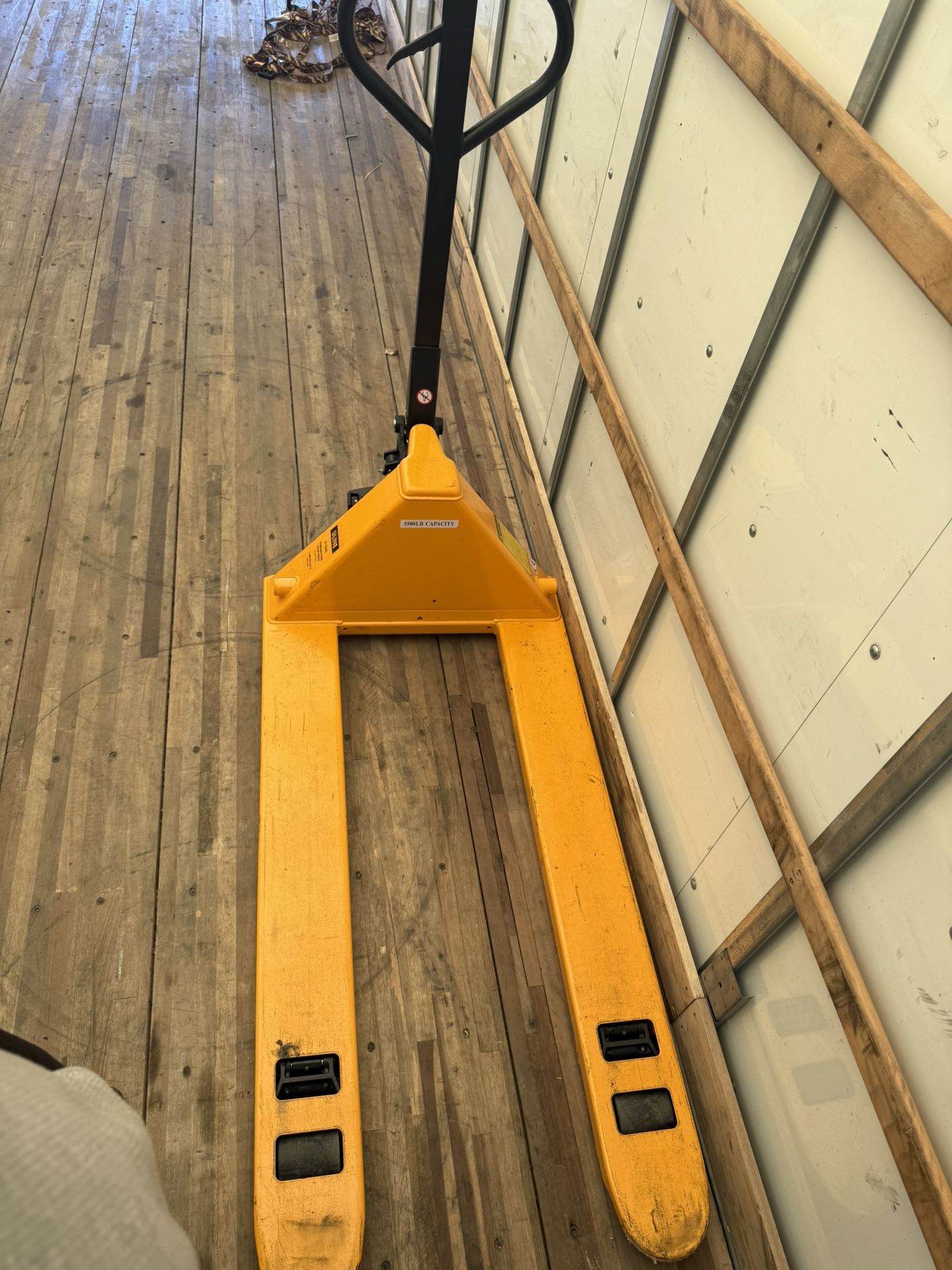 pallet jack