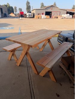 Pine wood picnic table