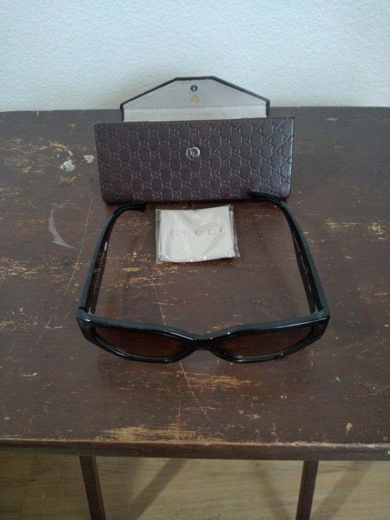 Gucci - Authenticated Sunglasses - Plastic.