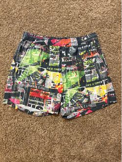 Paper Planes Newspaper Print Graphic Shorts Mens Size Large
