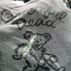 Grateful Dead Shirt. Medium Men. Mint Condition. Gray.$15.00 OBO