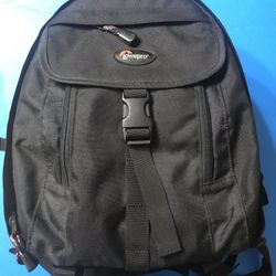 Excellent LowePro Micro Trekker 200 Backpack Camera Bag Black Multi Compartment