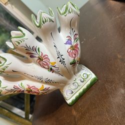 Rare Hand-Painted Jan Willfred Portugal Tulip Fan Vase – Floral Ceramic Art