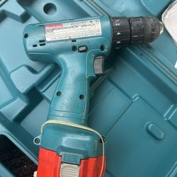Makita 6227D Cordless Drill