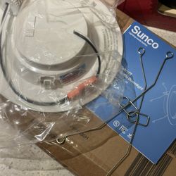 Sunco 5/6” LED Recessed Downlight – Adjustable Color Temperature