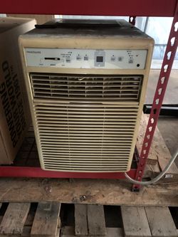 Frigidaire FRA123KT1 12,000 BTU