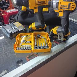 DeWalt Cordless Drill Set