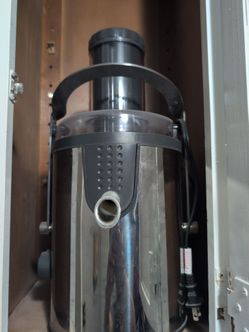 Juice maker