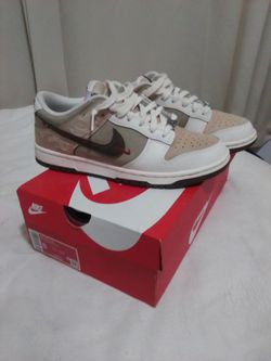 Nike Dunks size 8