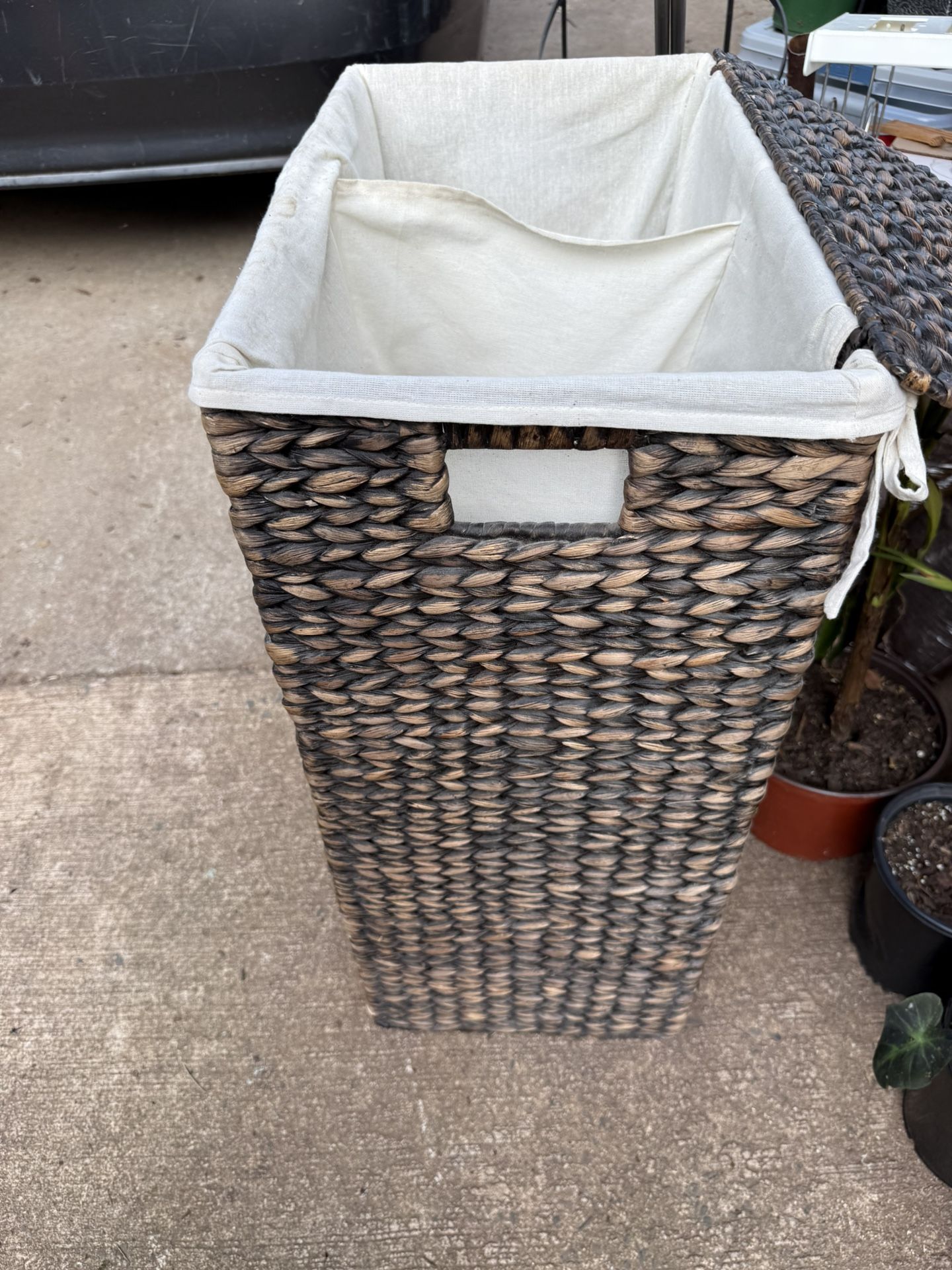 Hamper