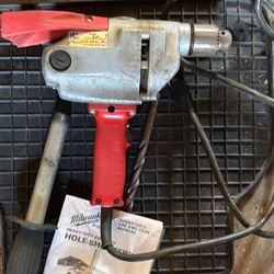 Milwaukee Drill 1/2 Inch Hole Shooter