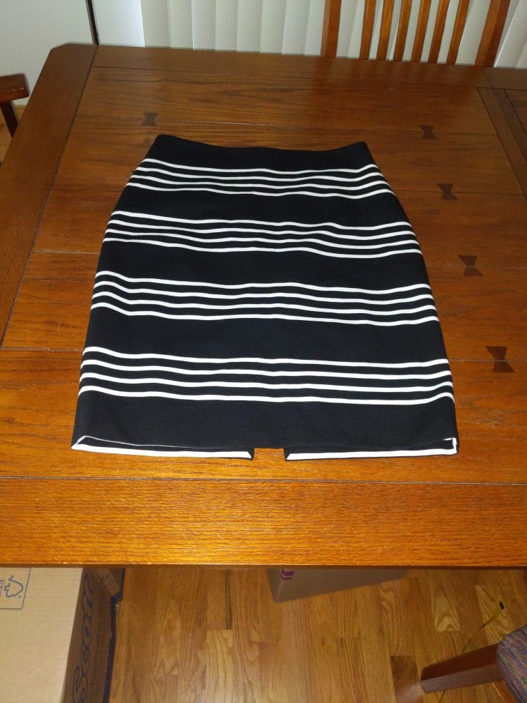 White Black Market Midi Skirt Size 6