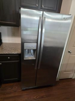 Side by side Whirpool Fridge
