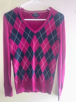 VINTAGE Tommy Hilfiger V-neck argyle sweater with diamond pattern in Magenta Pink & Navy Blue