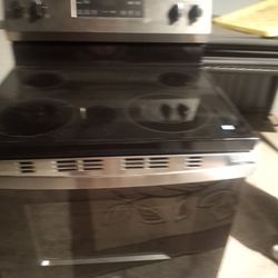 New eletric stove