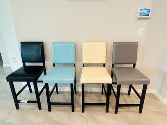 Set of 4 Island Chairs / counter chairs